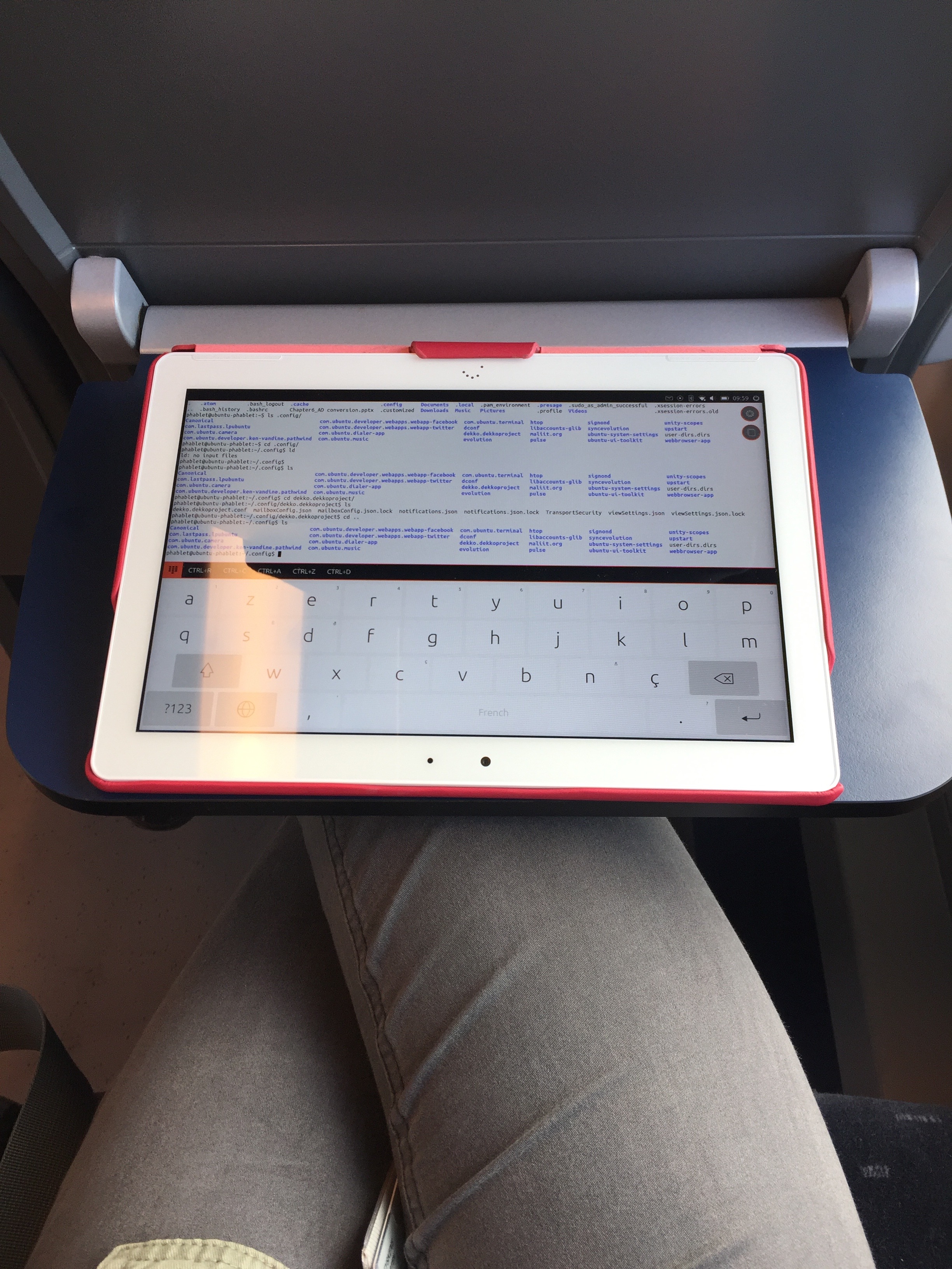 Tablet being used in a NMBS Siemens Desiro train